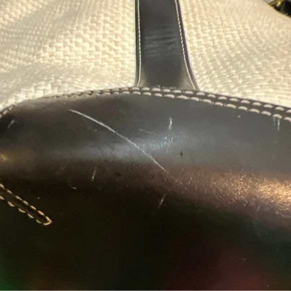 Coach Medium Tote - Picture 11 of 13